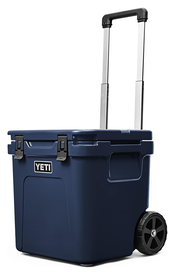 yeti-Roadie-48-wheeled-dark-blue-2